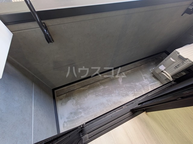 23/30 バルコニー