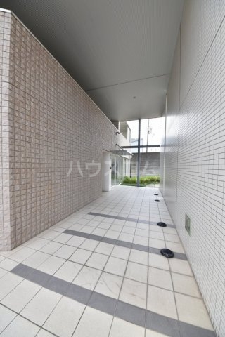 20/30 エントランス