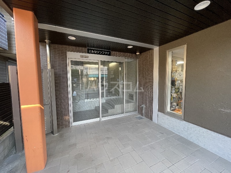 21/24 エントランス