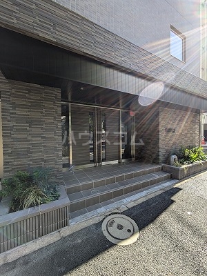 22/30 エントランス