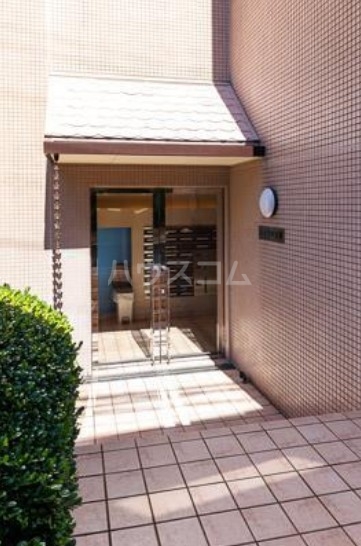 16/18 エントランス