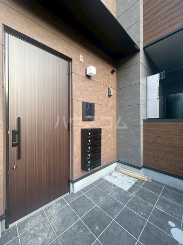 22/30 エントランス