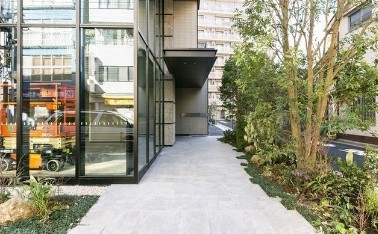 16/26 エントランス