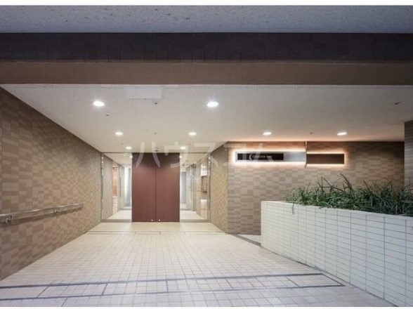 14/16 エントランス