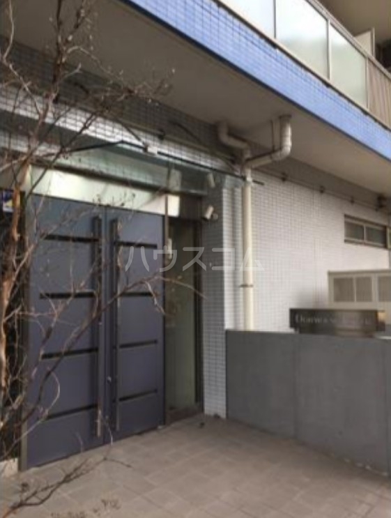 18/20 エントランス