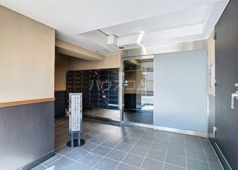 17/20 エントランス