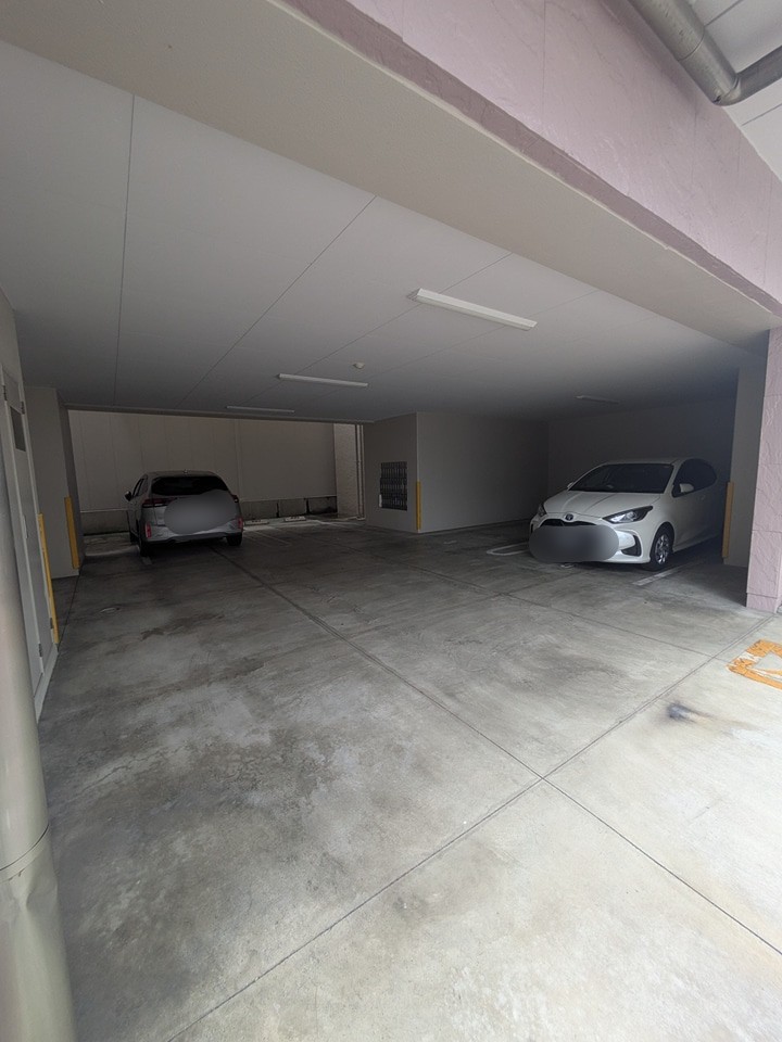 23/24 駐車場