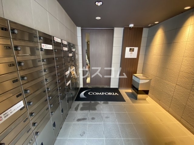 20/28 エントランス