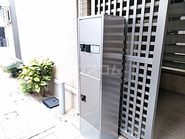 26/30 エントランス