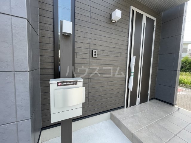 24/30 エントランス