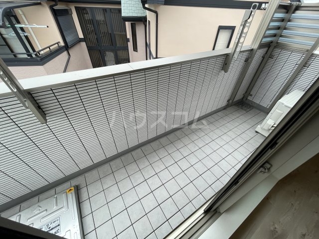 14/23 バルコニー