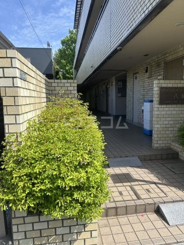 2/3 エントランス