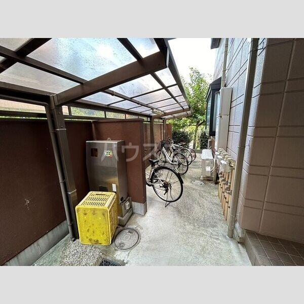 14/25 エントランス