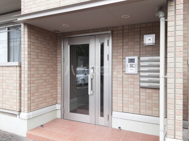 19/22 エントランス