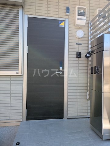 24/28 エントランス