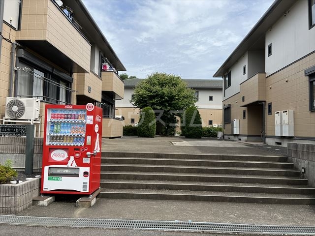 28/30 エントランス