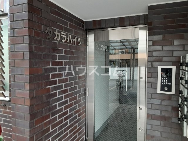 16/21 エントランス