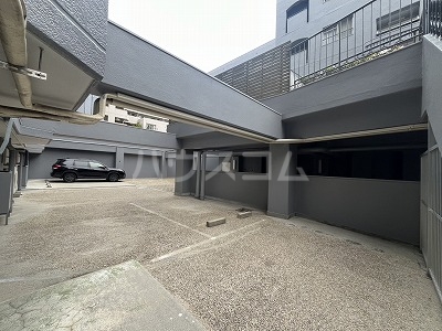 2/7 駐車場
