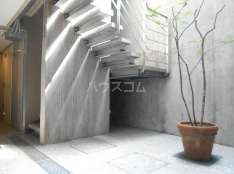 14/22 エントランス