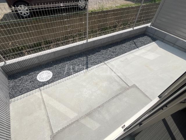 21/30 バルコニー