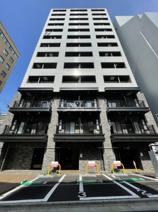 18/28 エントランス