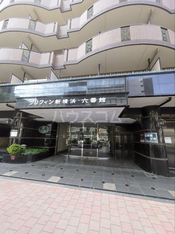 28/30 エントランス