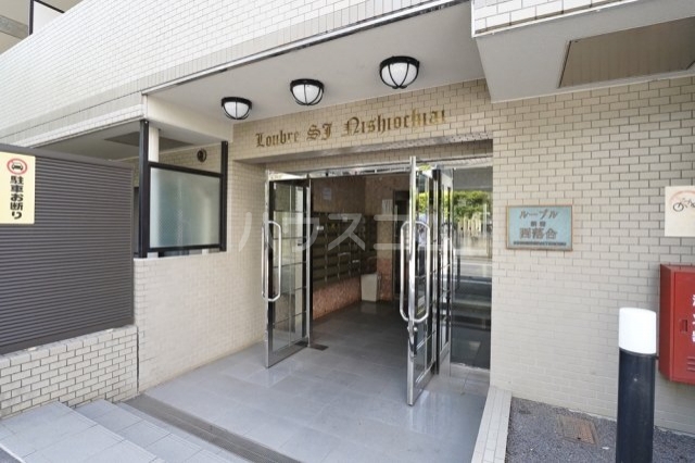 17/22 エントランス