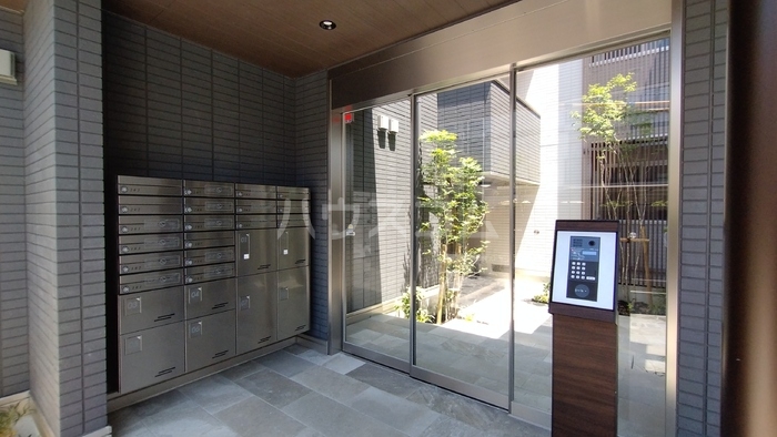 15/26 エントランス