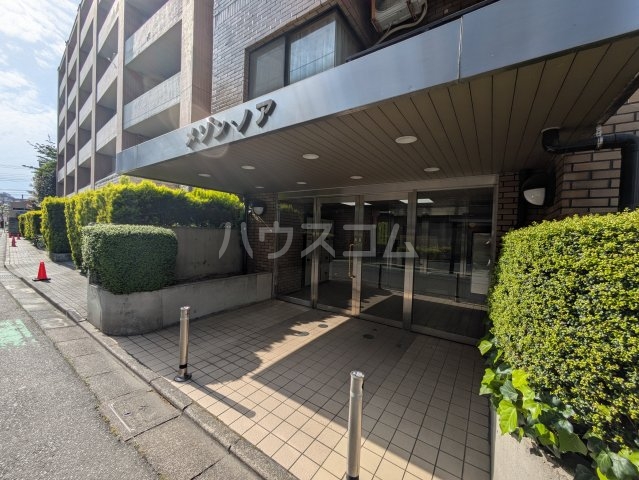 25/30 エントランス