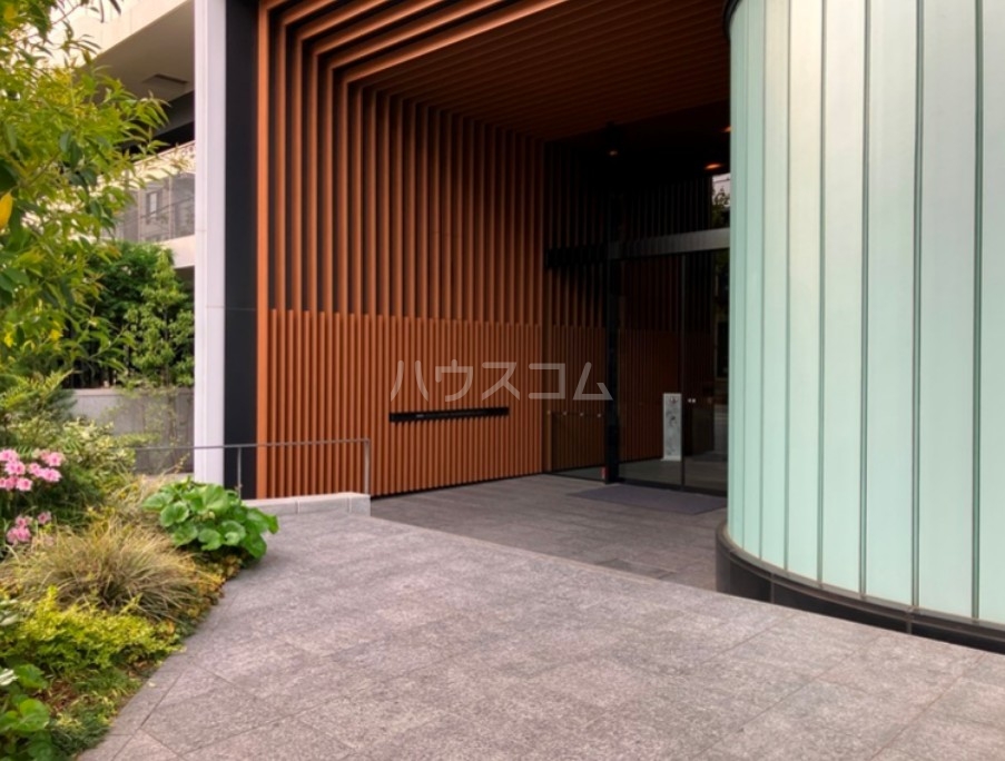 13/23 エントランス