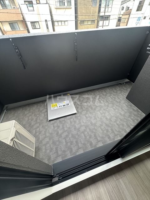 19/30 バルコニー