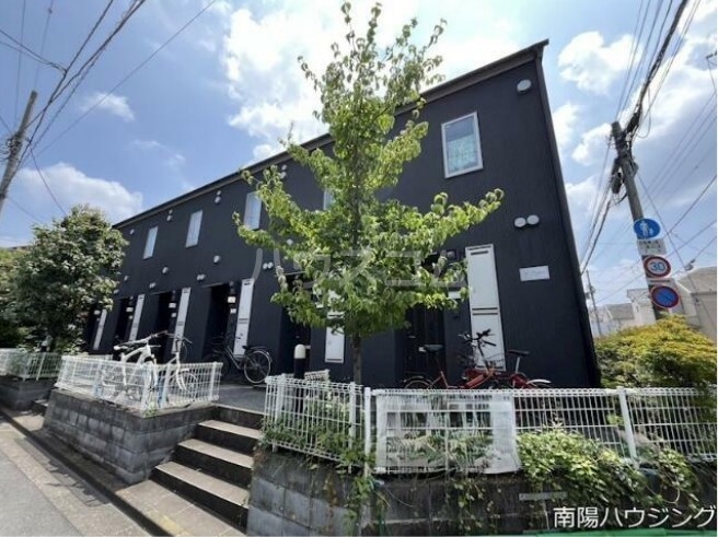 27/30 エントランス