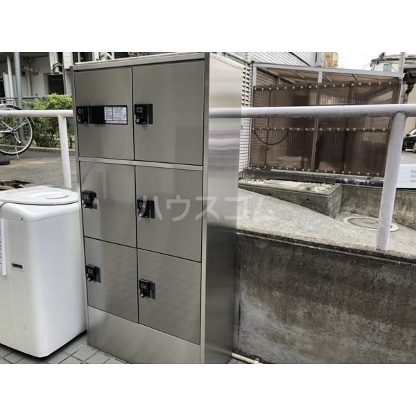 21/30 エントランス