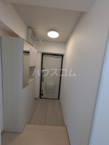 16/30 玄関