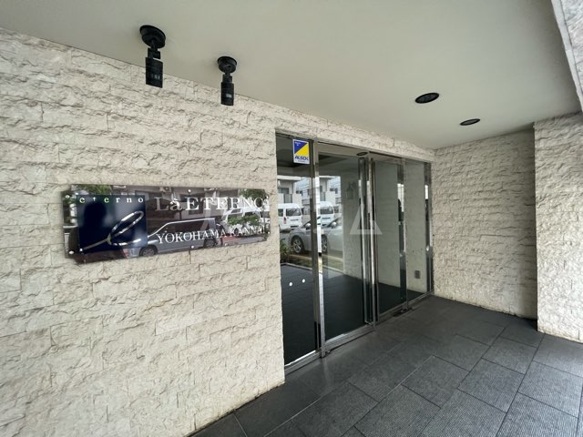 19/28 エントランス