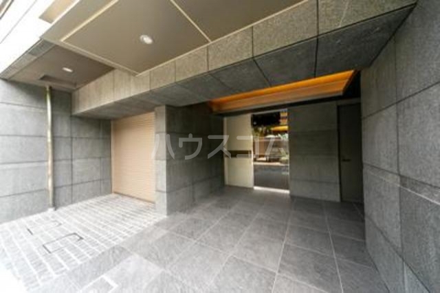 17/26 エントランス