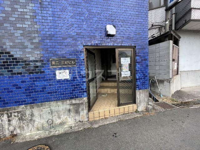 21/23 エントランス