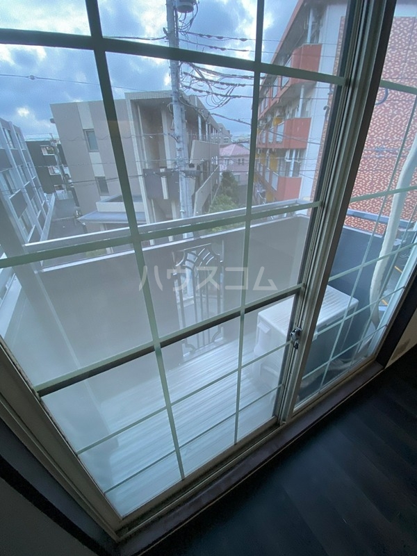 23/30 バルコニー