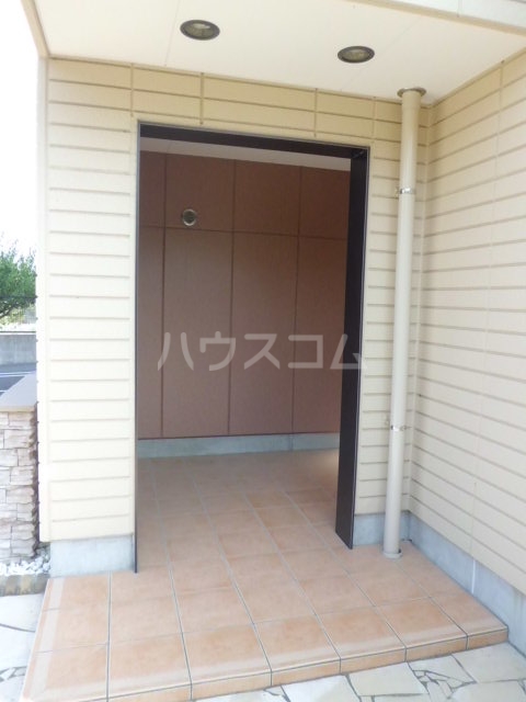 16/18 エントランス