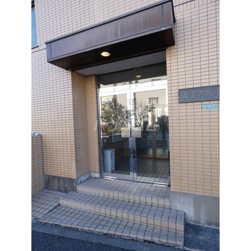 20/30 エントランス