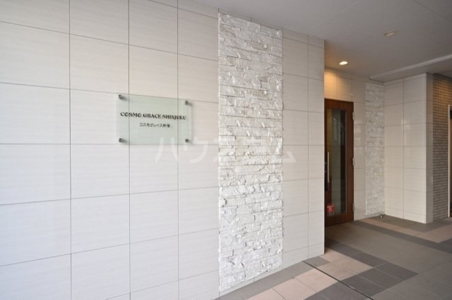 19/29 エントランス