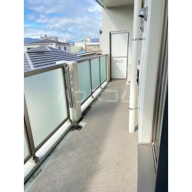 20/28 バルコニー