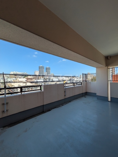 13/19 バルコニー