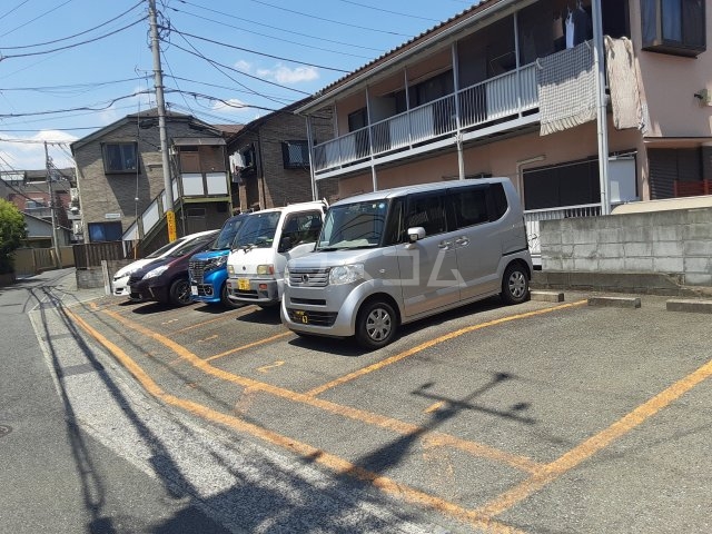 26/27 駐車場