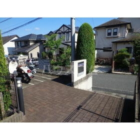 15/26 エントランス