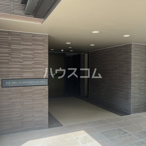 14/21 エントランス