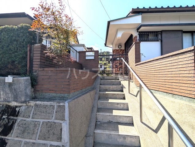 18/20 エントランス