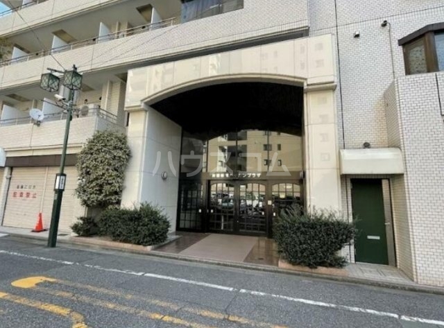 13/23 エントランス