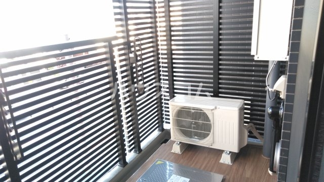 18/27 バルコニー