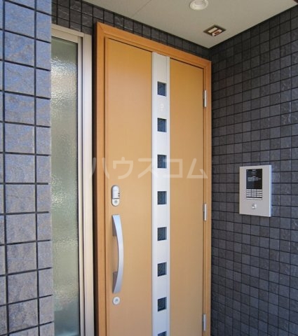 19/20 エントランス